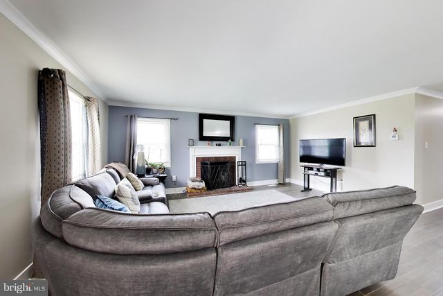 15711 PARAMONT LN, Bowie, MD 20716