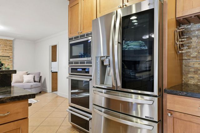 105 Wolcot Ct, Folsom, CA 95630