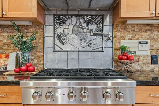 105 Wolcot Ct, Folsom, CA 95630