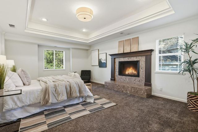 105 Wolcot Ct, Folsom, CA 95630