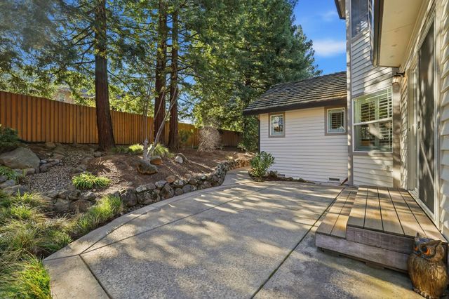 105 Wolcot Ct, Folsom, CA 95630