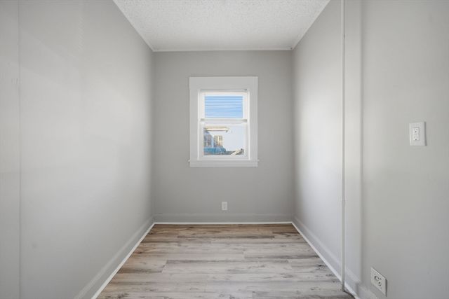 35-37 Whittier St, Springfield, MA 01108