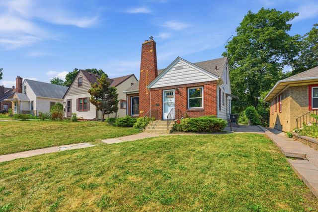 1197 Mclean Avenue, Saint Paul, MN 55106