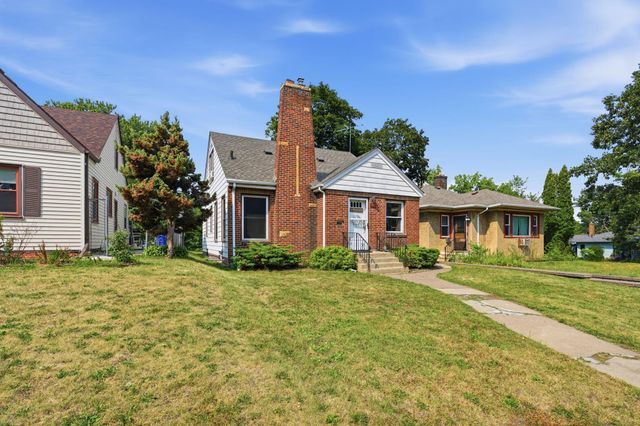 1197 Mclean Avenue, Saint Paul, MN 55106