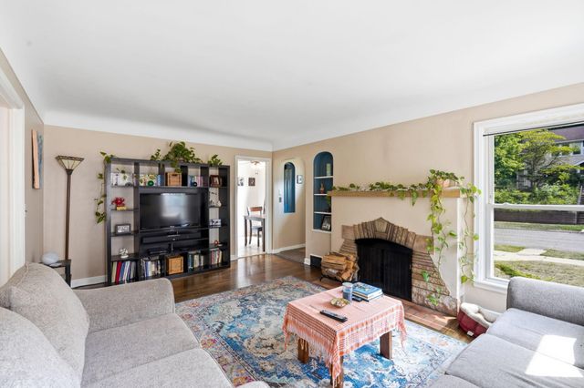 1197 Mclean Avenue, Saint Paul, MN 55106