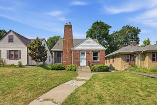 1197 Mclean Avenue, Saint Paul, MN 55106