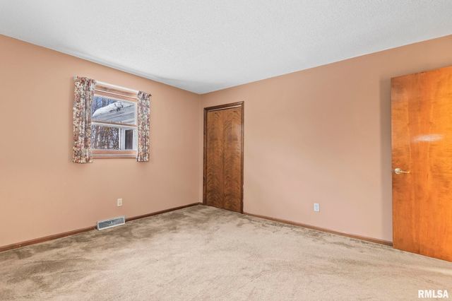 2108 AUSTIN Drive, Springfield, IL 62704