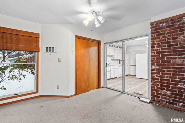 2108 AUSTIN Drive, Springfield, IL 62704