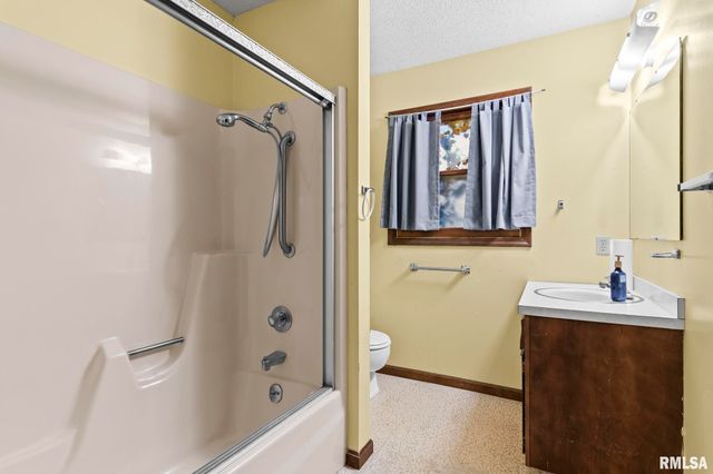 2108 AUSTIN Drive, Springfield, IL 62704