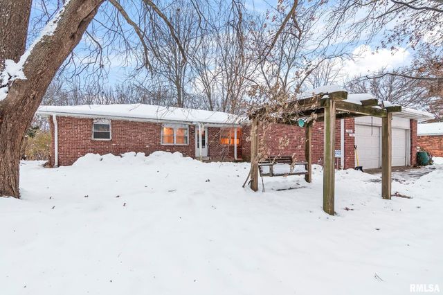 2108 AUSTIN Drive, Springfield, IL 62704