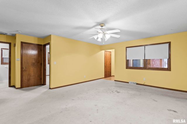 2108 AUSTIN Drive, Springfield, IL 62704