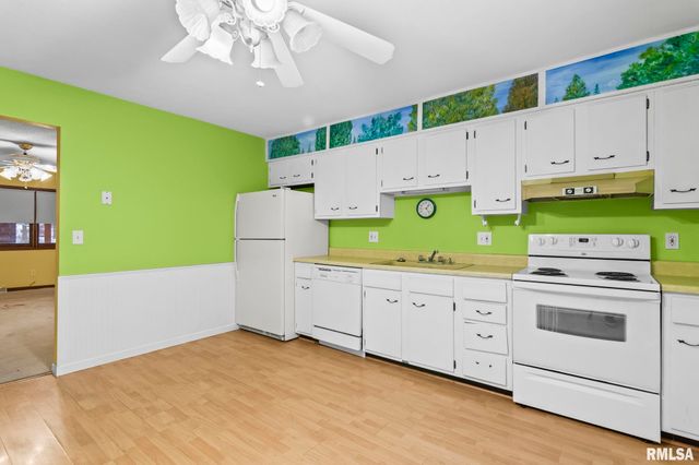 2108 AUSTIN Drive, Springfield, IL 62704