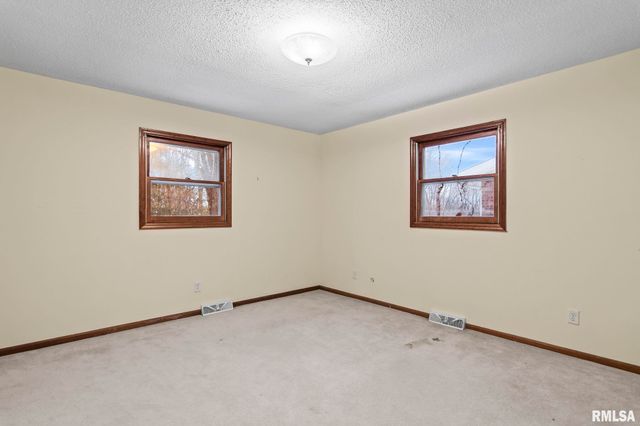 2108 AUSTIN Drive, Springfield, IL 62704