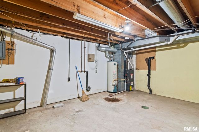 2108 AUSTIN Drive, Springfield, IL 62704