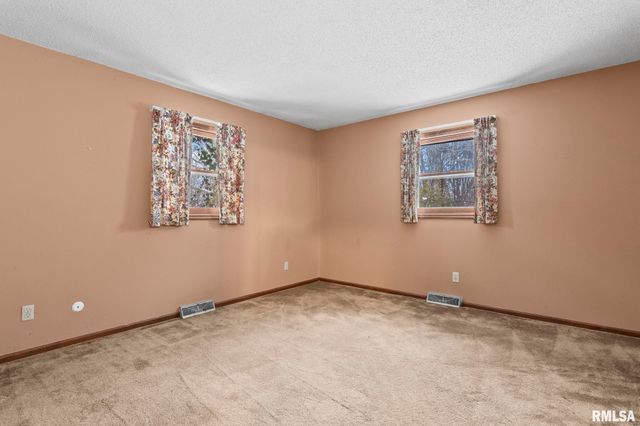 2108 AUSTIN Drive, Springfield, IL 62704