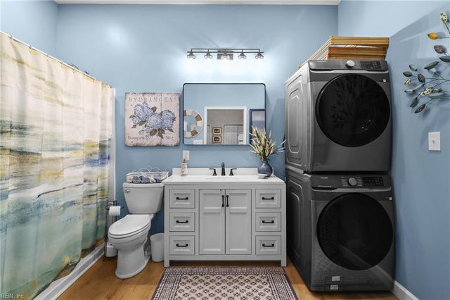 244 Kalmar DR, Chesapeake, VA 23320