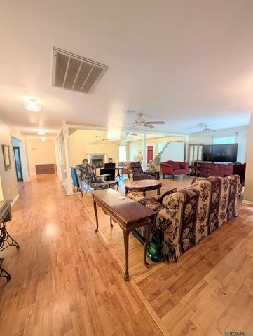 13724 Blackwater Rd, Baker, LA 70714