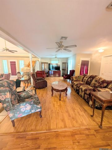 13724 Blackwater Rd, Baker, LA 70714