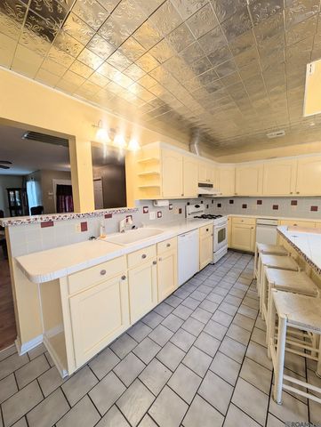 13724 Blackwater Rd, Baker, LA 70714