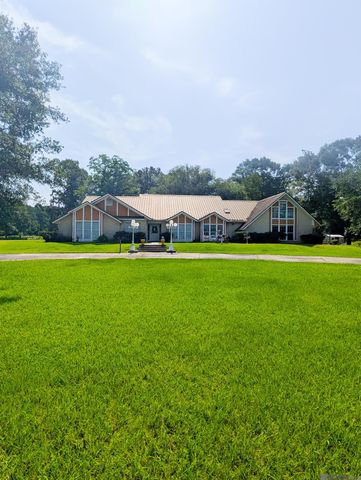 13724 Blackwater Rd, Baker, LA 70714