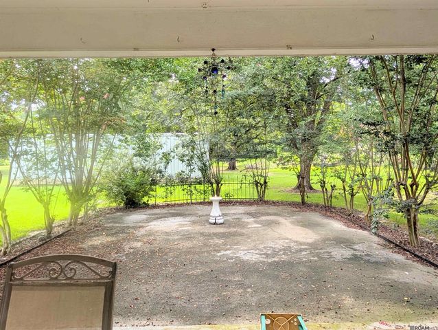 13724 Blackwater Rd, Baker, LA 70714