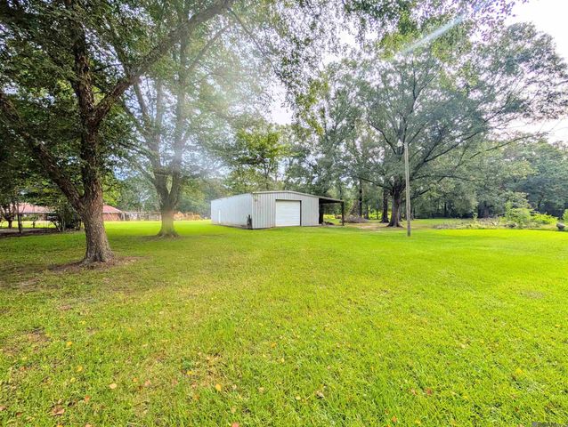 13724 Blackwater Rd, Baker, LA 70714