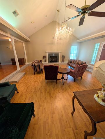 13724 Blackwater Rd, Baker, LA 70714