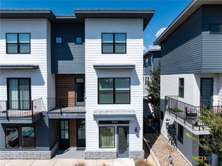 1208 N Academy Avenue 2203, New Braunfels, TX 78130