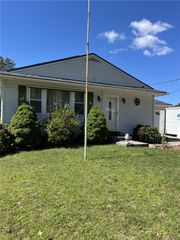 16 Kent Street, Cumberland, RI 02864