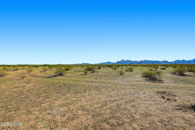 0 W CLARENDON -- 115, Tonopah, AZ 85354