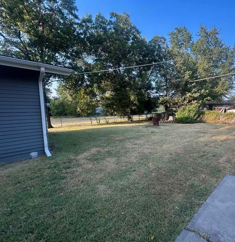 2804 S Everett, Wichita, KS 67217
