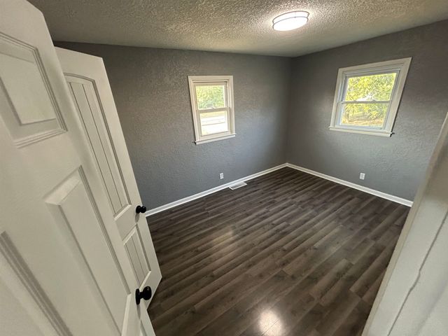 2804 S Everett, Wichita, KS 67217