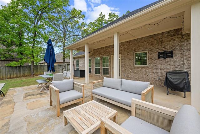 19870 Post Oak Bend, Lindale, TX 75771