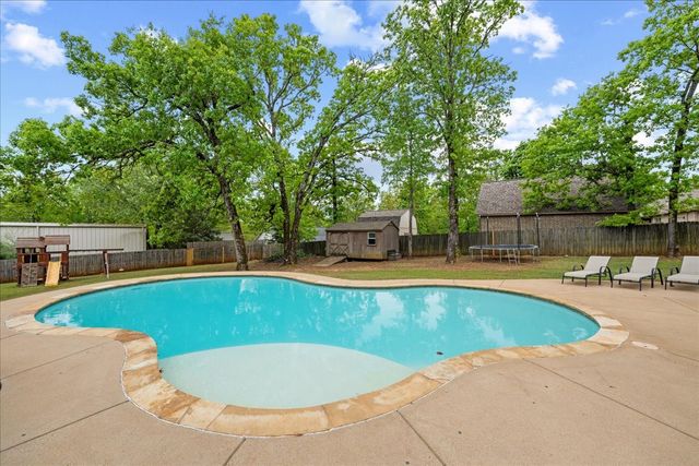 19870 Post Oak Bend, Lindale, TX 75771