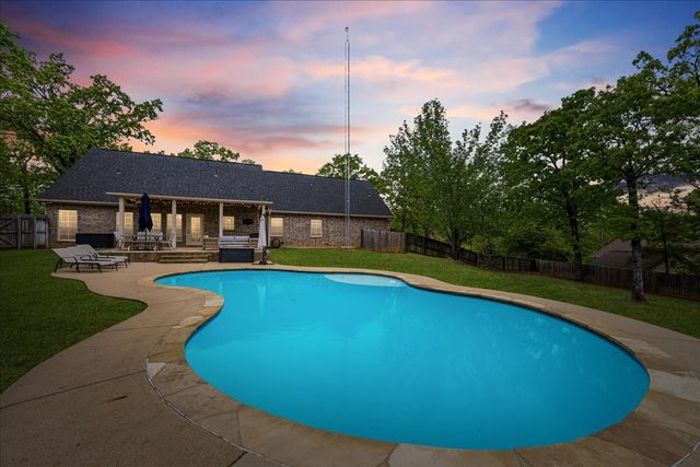 19870 Post Oak Bend, Lindale, TX 75771