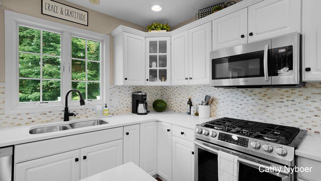 2328 Palm Dale Drive Sw, City Of Wyoming, MI 49519