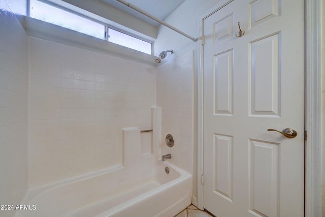 1633 E LAKESIDE Drive 50, Gilbert, AZ 85234