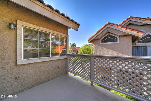 1633 E LAKESIDE Drive 50, Gilbert, AZ 85234