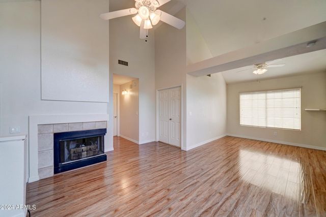 1633 E LAKESIDE Drive 50, Gilbert, AZ 85234