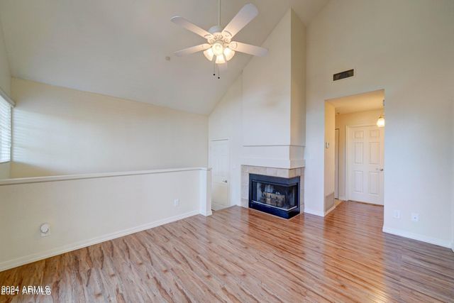 1633 E LAKESIDE Drive 50, Gilbert, AZ 85234