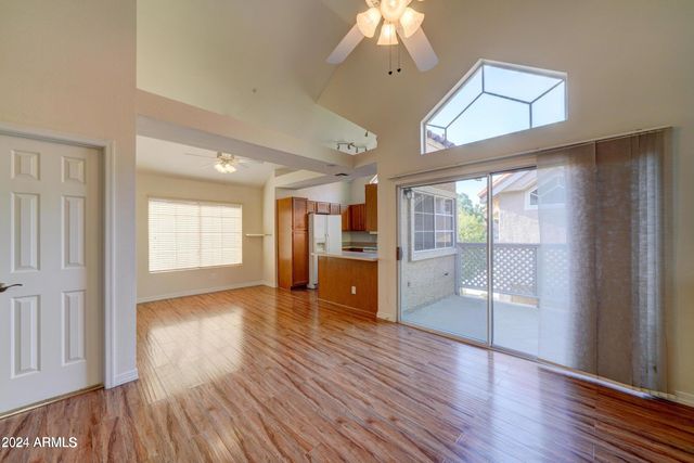 1633 E LAKESIDE Drive 50, Gilbert, AZ 85234