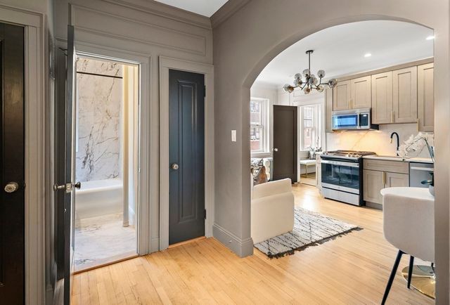 4 Chiswick 34, Boston, MA 02135