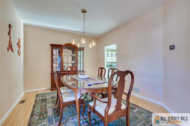 34 Scenic Drive, South Brunswick, NJ 08810