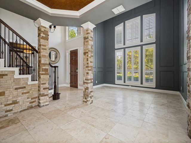 2600 Queen Elaine Drive, Lewisville, TX 75056