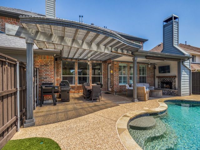 2600 Queen Elaine Drive, Lewisville, TX 75056
