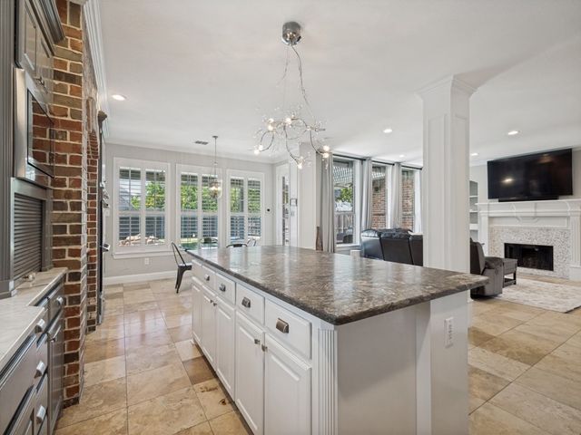 2600 Queen Elaine Drive, Lewisville, TX 75056