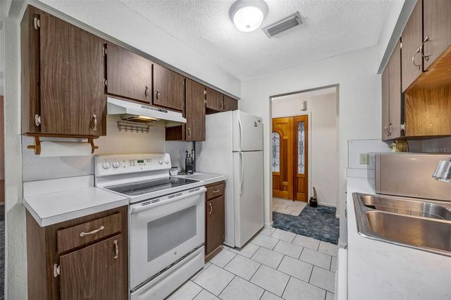 1201 N PALM DRIVE, Plant City, FL 33563