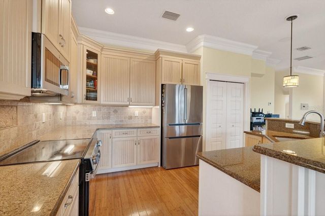 29 OAK VIEW CIRCLE E, Palm Coast, FL 32137