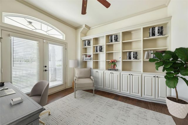 101 Beacon Court, Mabank, TX 75143