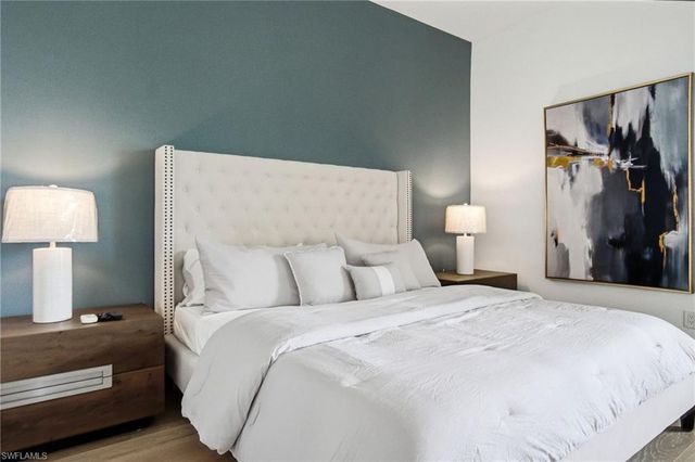 1835 Les Chateaux BLVD 204, Naples, FL 34109